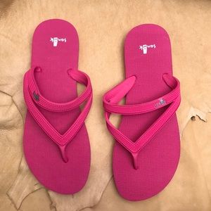 Like new Bright pink Sanuk Flip-Flops
